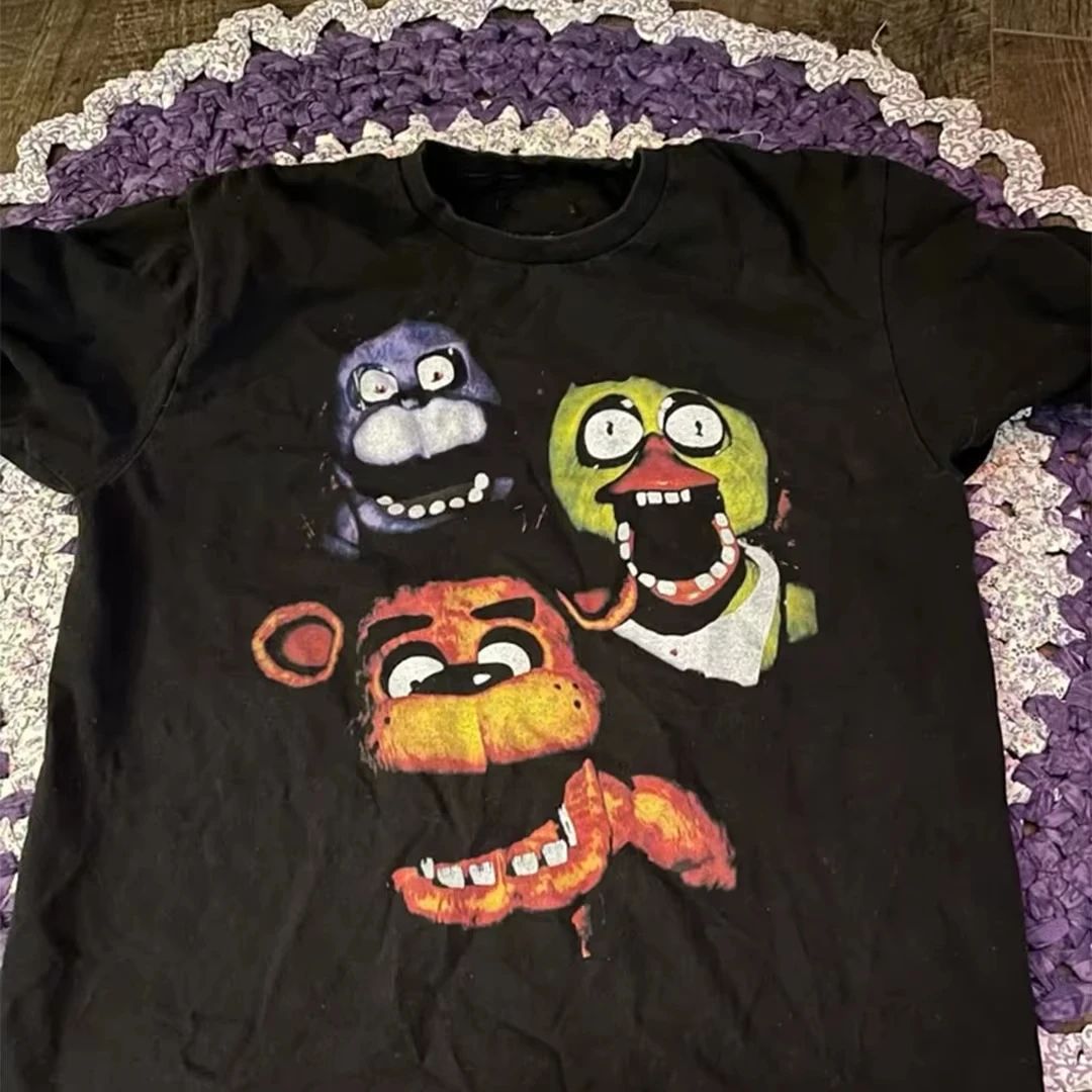フレディ・ボニー・チカ レトロパターン メンズ Tシャツ - - Retro Gaming Aesthetic のレビューと価格